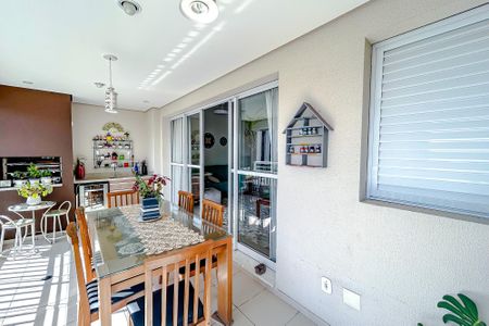 Apartamento à venda com 100m², 3 quartos e 2 vagasVaranda