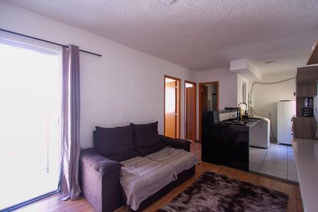 Sala de apartamento para alugar com 2 quartos, 48m² em Maria Paula, São Gonçalo