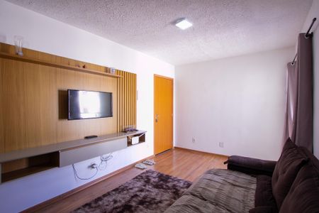 Sala de apartamento para alugar com 2 quartos, 48m² em Maria Paula, São Gonçalo