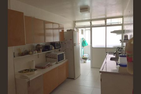 Apartamento à venda com 136m², 3 quartos e 1 vaga