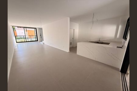 Casa à venda com 5 quartos, 380m² em Barra da Tijuca, Rio de Janeiro