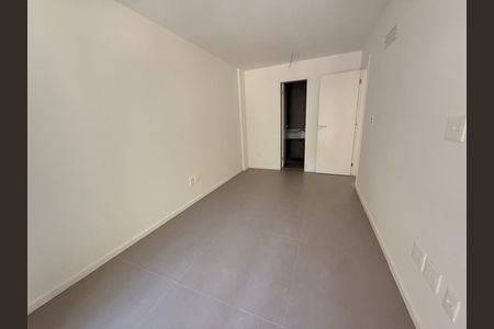 Casa à venda com 5 quartos, 380m² em Barra da Tijuca, Rio de Janeiro