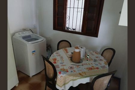 Casa à venda com 3 quartos, 263m² em Itaipu, Niterói