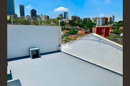 Casa à venda com 3 quartos, 122m² em Vila Madalena, São Paulo