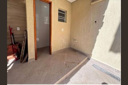Casa à venda com 2 quartos, 154m² em Cidade Domitila, São Paulo