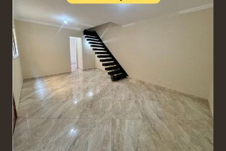 Casa à venda com 2 quartos, 154m² em Cidade Domitila, São Paulo