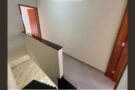 Casa à venda com 2 quartos, 154m² em Cidade Domitila, São Paulo