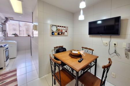 Apartamento à venda com 129m², 3 quartos e 2 vagasCozinha