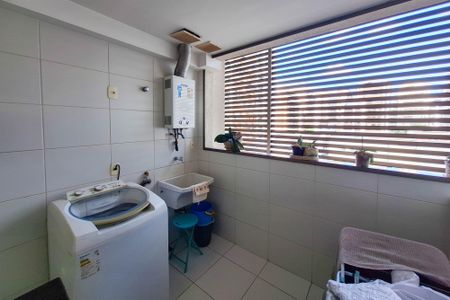 Apartamento à venda com 129m², 3 quartos e 2 vagasÁrea de Serviço