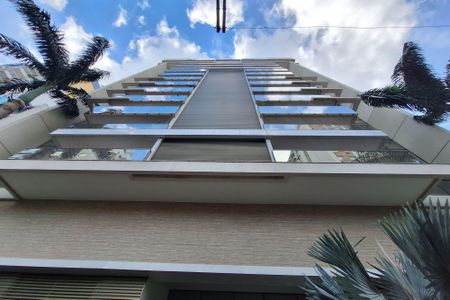 Apartamento à venda com 129m², 3 quartos e 2 vagasFachada