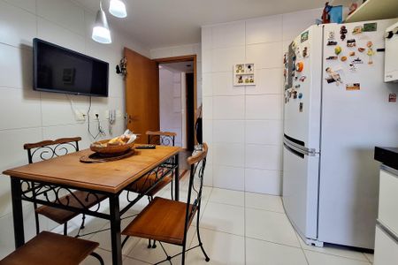 Apartamento à venda com 129m², 3 quartos e 2 vagasCozinha