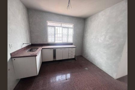 Casa à venda com 10 quartos, 500m² em Concórdia, Belo Horizonte