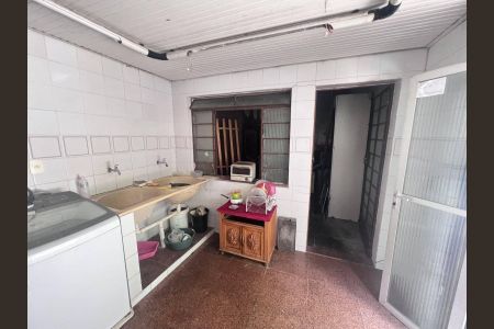 Casa à venda com 10 quartos, 500m² em Concórdia, Belo Horizonte