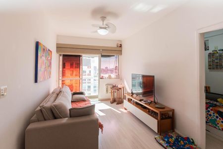 Apartamento à venda com 64m², 1 quarto e 1 vagaSala