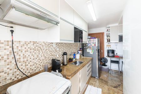 Apartamento à venda com 64m², 1 quarto e 1 vagaCozinha e Área de Serviço