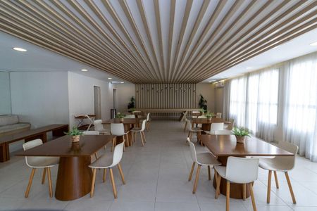 Apartamento à venda com 2 quartos, 62m² em Vila Ipojuca, São Paulo