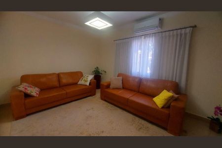 Casa à venda com 3 quartos, 151m² em Jardim Okita, Campinas