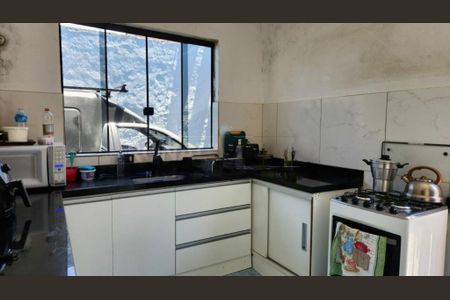 Casa à venda com 3 quartos, 100m² em Jardim Edilene, São Paulo