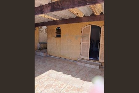 Casa à venda com 3 quartos, 130m² em Jardim Santa Edwiges, São Paulo