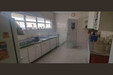 Casa à venda com 5 quartos, 143m² em Jardim Regis, São Paulo