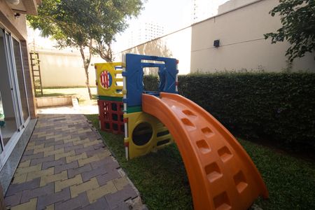 Apartamento para alugar com 80m², 2 quartos e 2 vagasÁrea comum - Playground