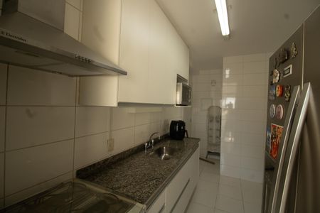 Apartamento para alugar com 80m², 2 quartos e 2 vagasCozinha