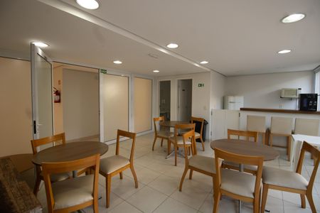 Apartamento para alugar com 80m², 2 quartos e 2 vagasÁrea comum - Salão de festas