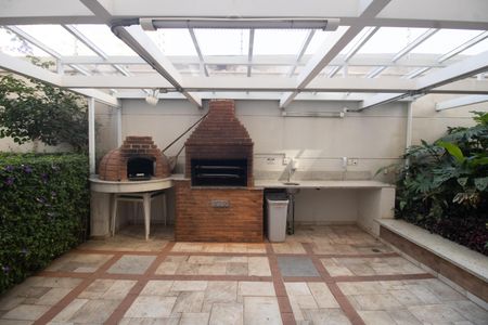 Apartamento para alugar com 80m², 2 quartos e 2 vagasÁrea comum - Churrasqueira