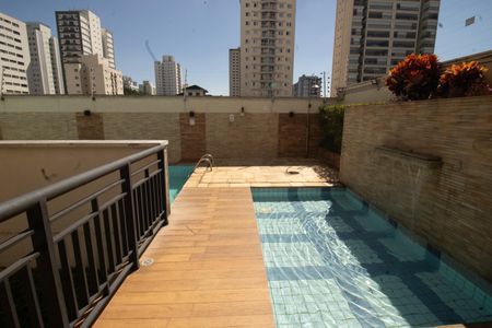 Apartamento para alugar com 80m², 2 quartos e 2 vagasÁrea comum - Piscina