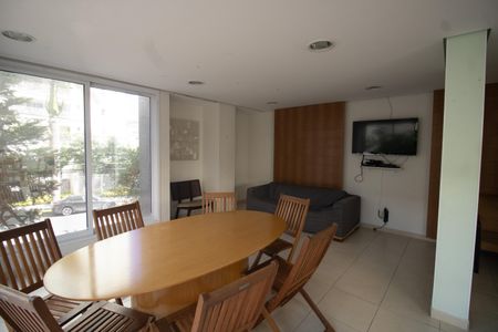 Apartamento para alugar com 80m², 2 quartos e 2 vagasÁrea comum - Salão de festas