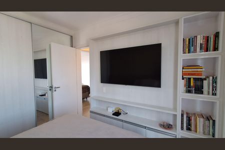 Apartamento à venda com 200m², 3 quartos e 3 vagas Apartamento à venda com 200m², 3 quartos e 3 vagasSuíte