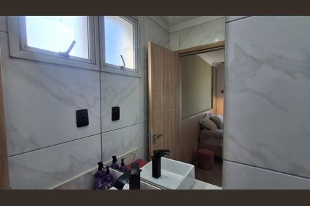 Apartamento à venda com 200m², 3 quartos e 3 vagas Apartamento à venda com 200m², 3 quartos e 3 vagasBanheiro Suíte