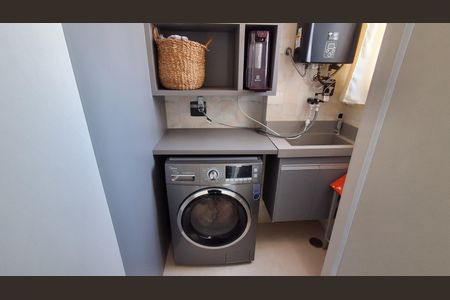 Apartamento à venda com 200m², 3 quartos e 3 vagas Apartamento à venda com 200m², 3 quartos e 3 vagasÁrea de Serviço