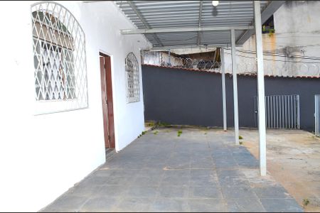 Casa à venda com 250m², 3 quartos e 6 vagasVaranda