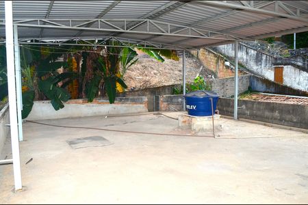 Casa à venda com 250m², 3 quartos e 6 vagasTerraço