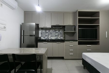 Cozinha de kitnet/studio para alugar com 1 quarto, 27m² em Tatuapé, São Paulo
