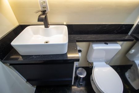 Apartamento para alugar com 57m², 2 quartos e 2 vagasBanheiro