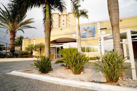 Apartamento para alugar com 57m², 2 quartos e 2 vagasFachada e portaria