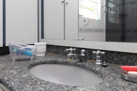 Casa para alugar com 249m², 4 quartos e 1 vagaBanheiro