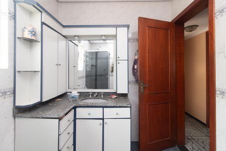 Casa para alugar com 249m², 4 quartos e 1 vagaBanheiro