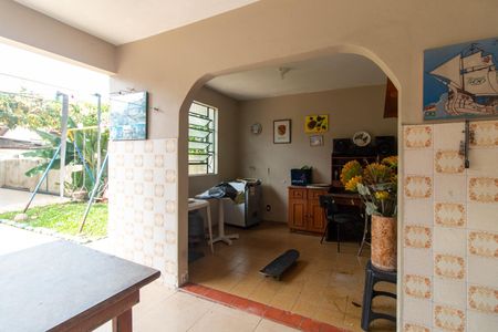 Casa para alugar com 249m², 4 quartos e 1 vagaQuintal