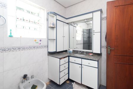 Casa para alugar com 249m², 4 quartos e 1 vagaBanheiro