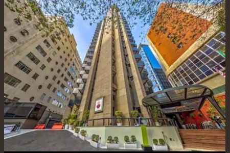 Apartamento para alugar com 47m², 1 quarto e 1 vaga Apartamento para alugar com 47m², 1 quarto e 1 vagaFachada