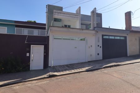 Casa à venda com 175m², 3 quartos e 2 vagasFachada