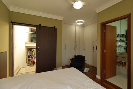 Casa à venda com 175m², 3 quartos e 2 vagasSuíte 1