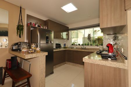 Casa à venda com 175m², 3 quartos e 2 vagasCozinha