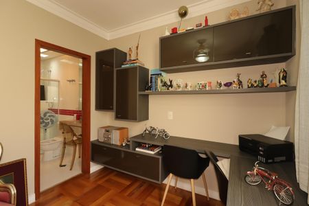 Casa à venda com 175m², 3 quartos e 2 vagasSuíte 2