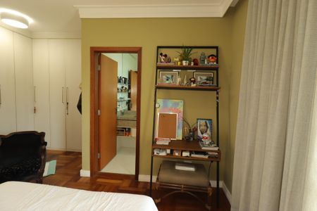 Casa à venda com 175m², 3 quartos e 2 vagasSuíte 1