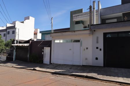 Casa à venda com 175m², 3 quartos e 2 vagasFachada