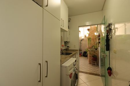 Casa à venda com 175m², 3 quartos e 2 vagasÁrea de Serviço